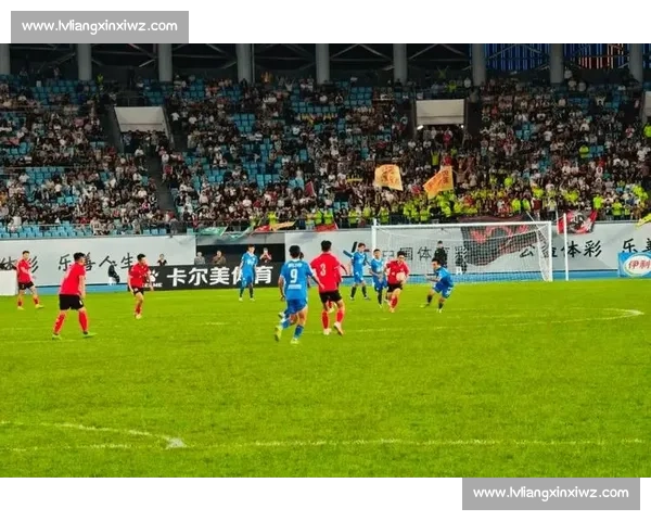 蒙超四强战外援云集,呼和浩特草根足球迎巅峰对决 蒙超四强战外援云集,呼和浩特草根足球迎巅峰对决